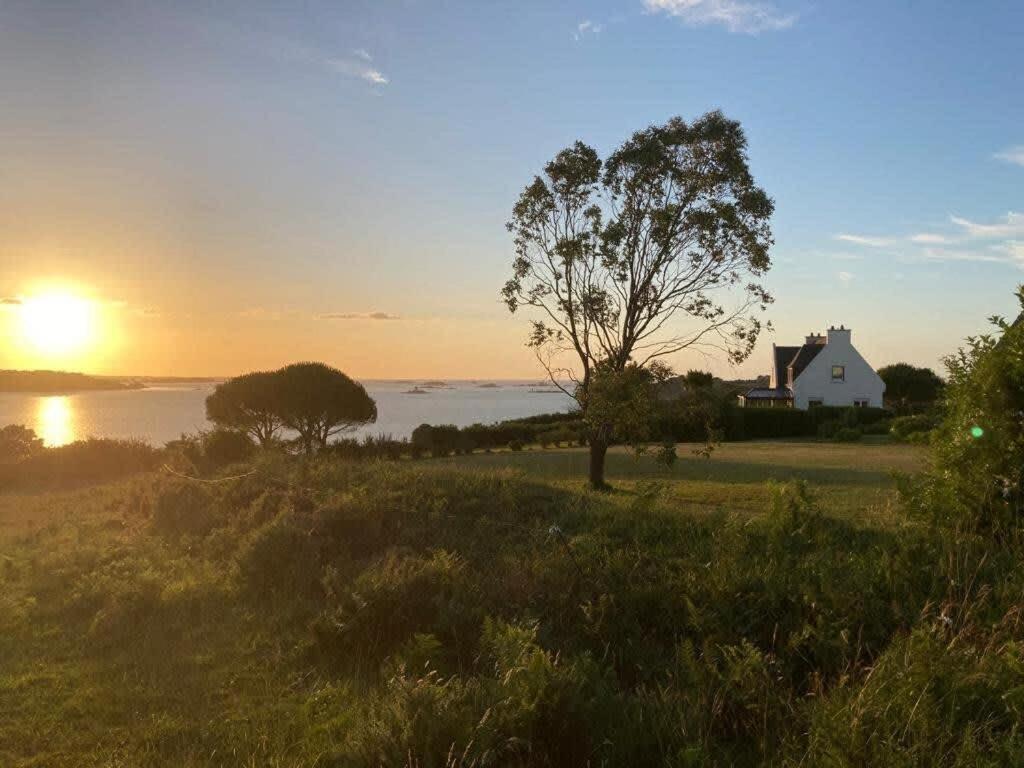 Kermartin - Maison De Famille Avec Vue Sur La Baie De Morlaix Plouezoc'h Экстерьер фото